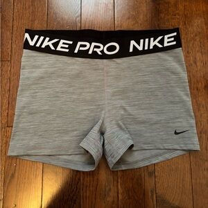 Women’s Nike Pro 3in Shorts